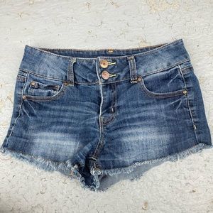 Cute jean shorts